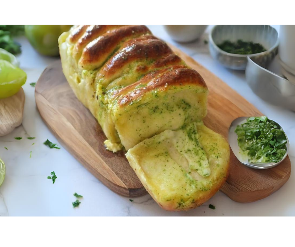 Brioche à effeuiller au beurre d'ail et persil et à la mozzarella